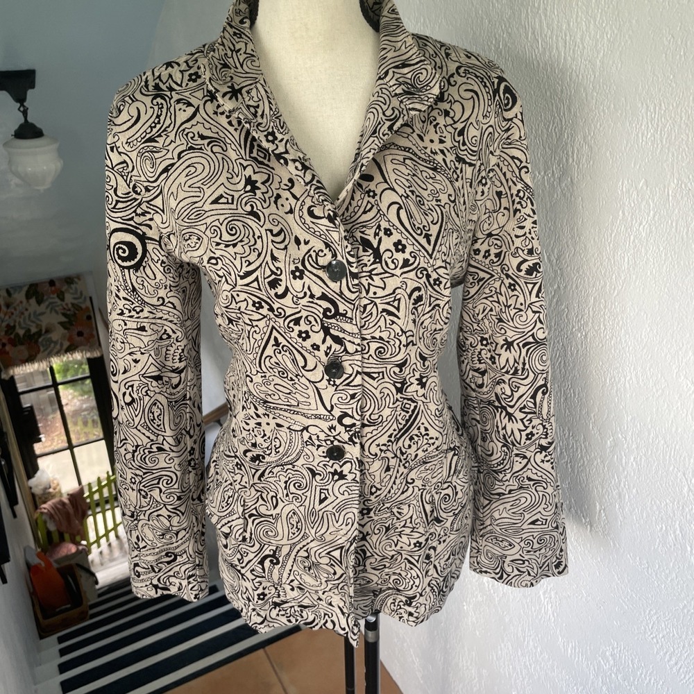 Chicos Soft Shell Button Front Black and Cream Pattern Blazer Women's Size 2 - Picture 3 of 7